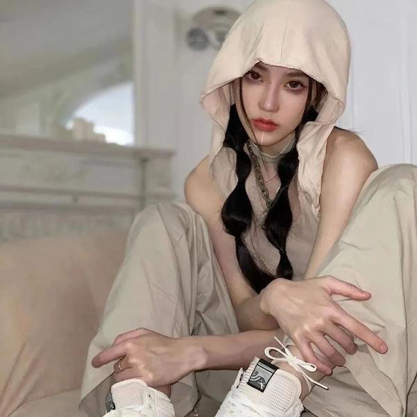 唱歌的六个女人