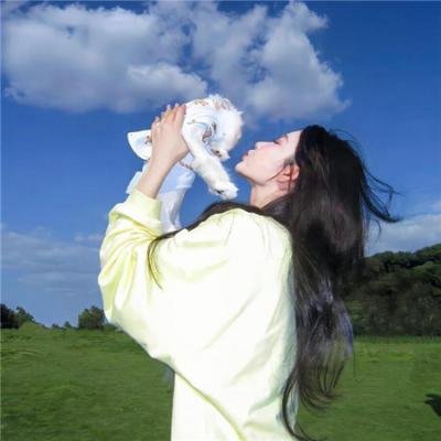 我在等月光落在我身上